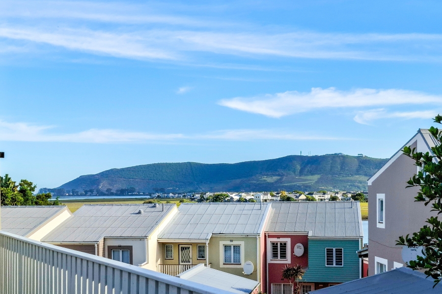 3 Bedroom Property for Sale in Costa Sarda Western Cape